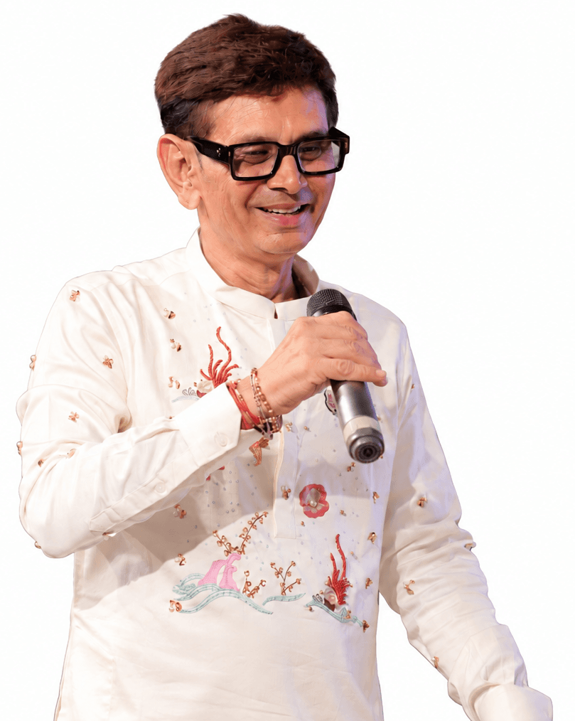 Kirti Varsani smiling in an embroidered kurta